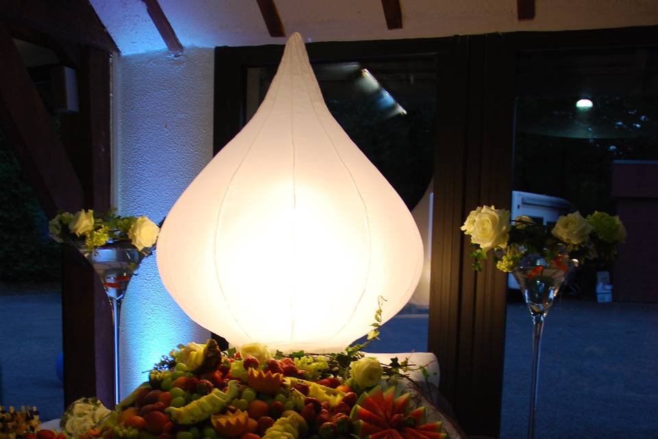 Buffet avec lampes gonflables
