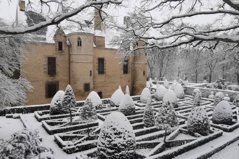 Vue sur château en hiver