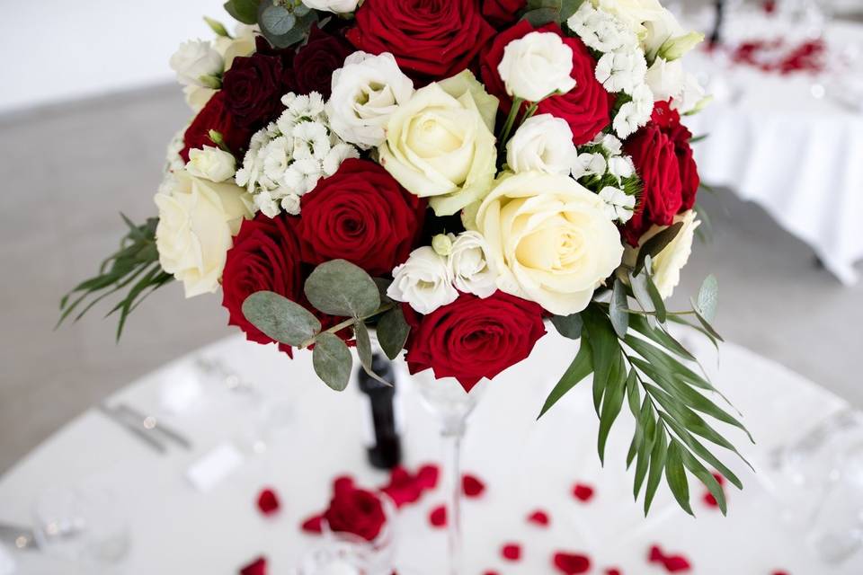 Bouquet de mariée Roses & Gyps