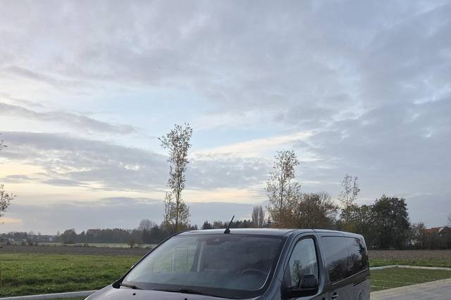 Van 7 Places