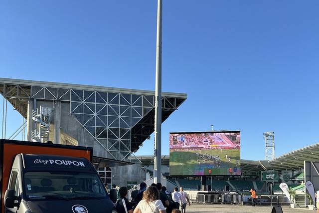 Au stade du hameau