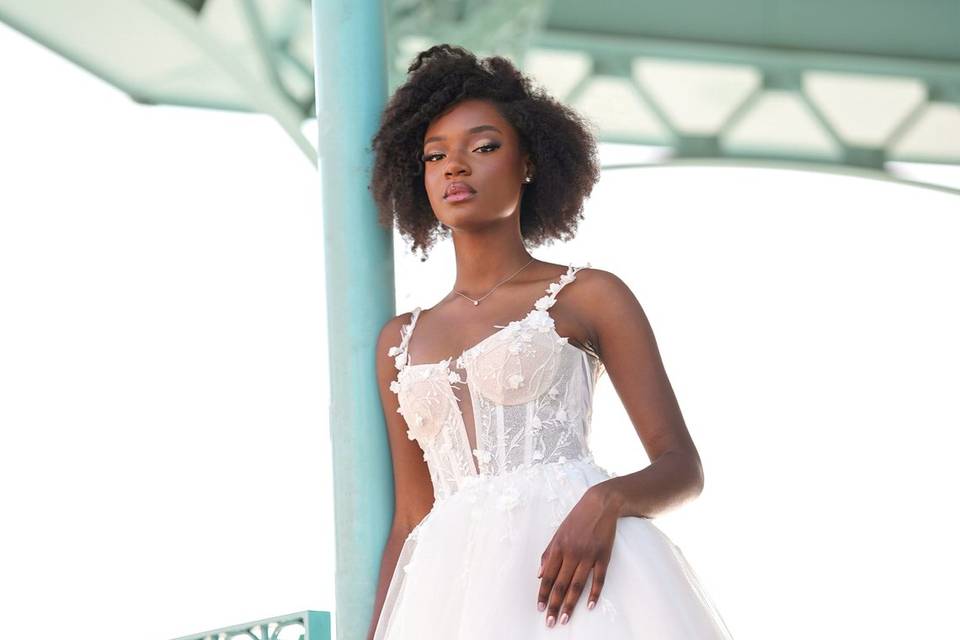 Océane, en robe de mariée.