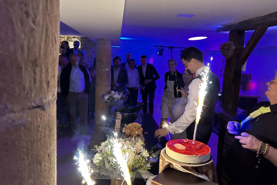 Arrivée du gâteau