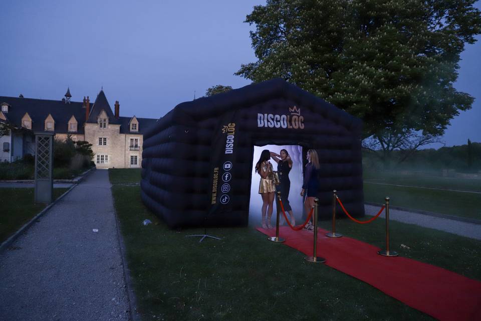 Boite de nuit gonflable