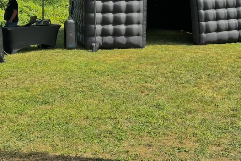 Boite de nuit gonflable