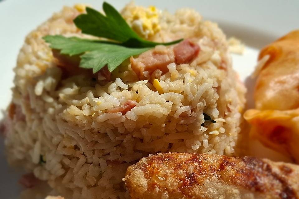 Riz cantonnais, nems