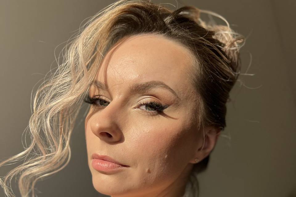 Olga Tereshchenko Hairstylist & Makeup Artist