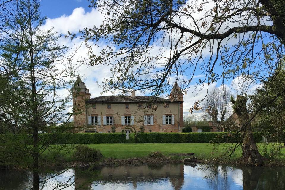Château vue étang