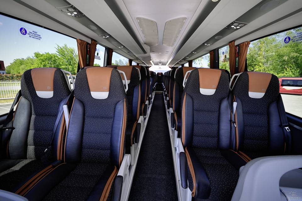 Car 39 Places - Intérieur