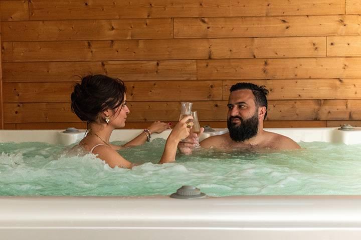 Gîte de la Grange : jacuzzi