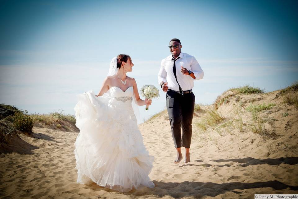 Portrait couple dans les dunes