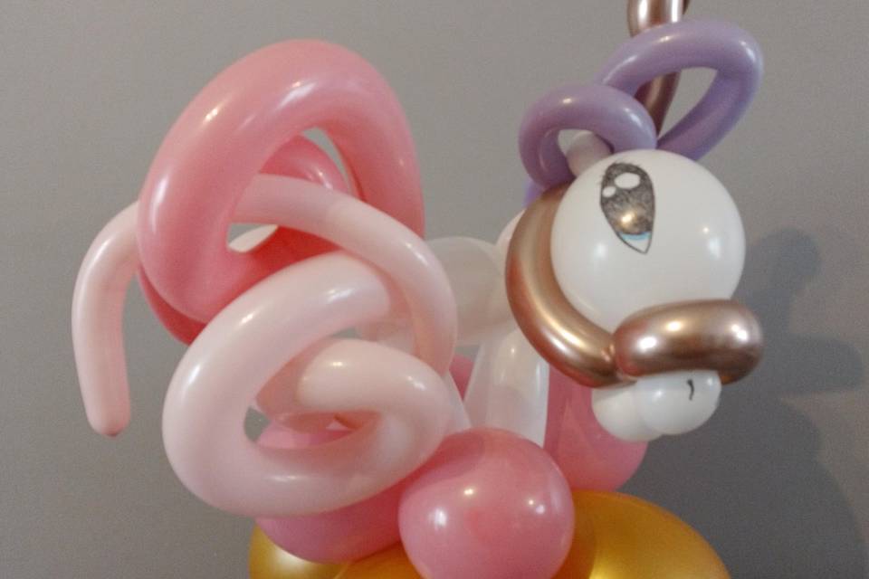 Ballons sculptés, licorne