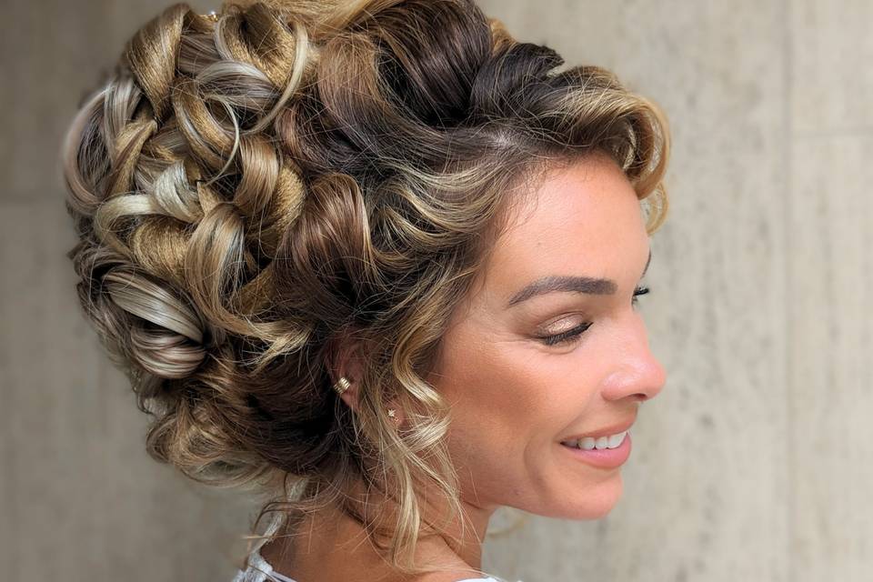 Chignon blond glamour