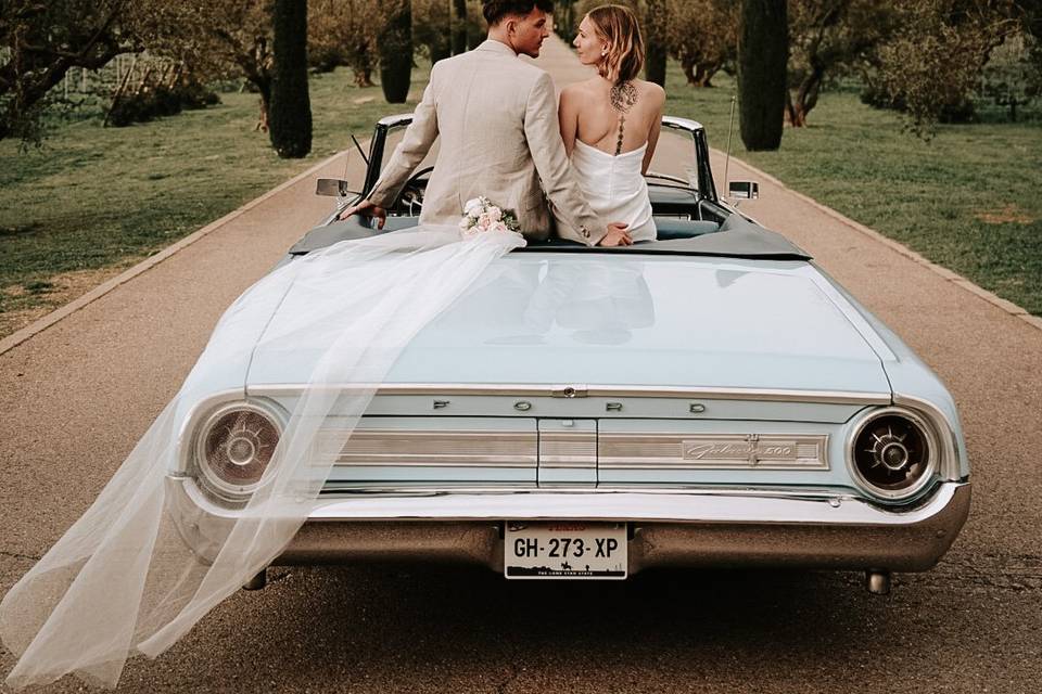 Voiture de mariage ancienne