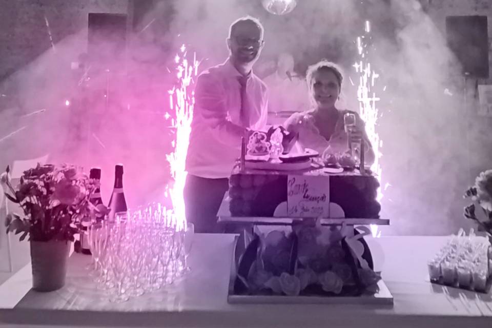 Arrivée du Wedding Cake