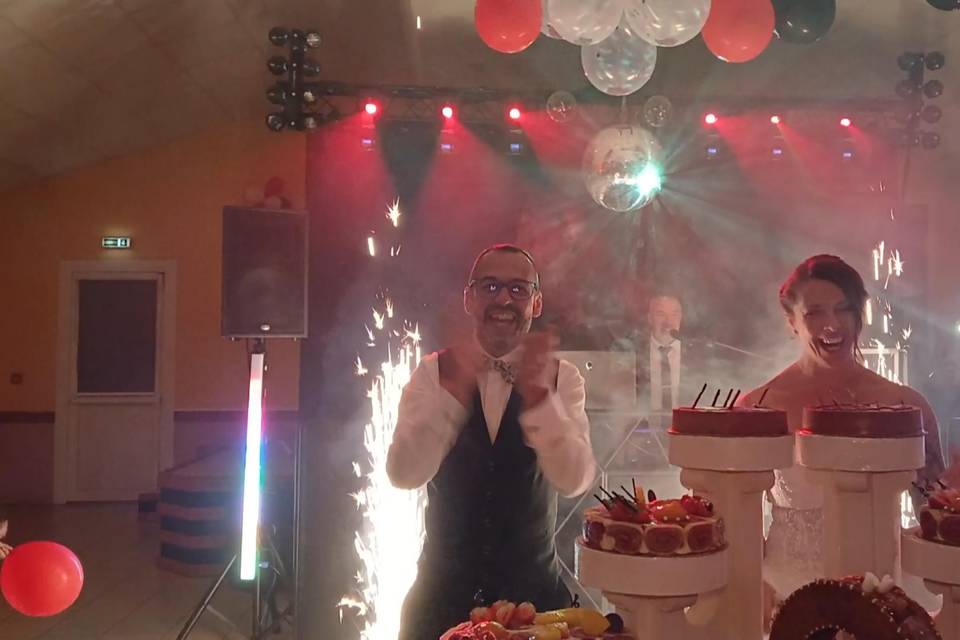 Arrivée du Wedding Cake