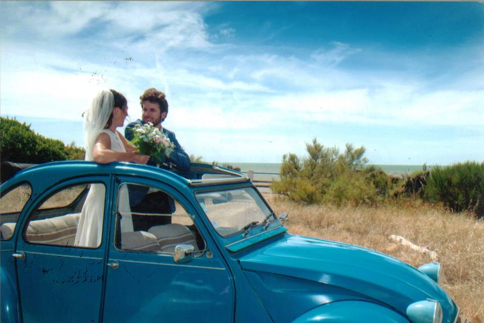 Mariage 2cv bleue