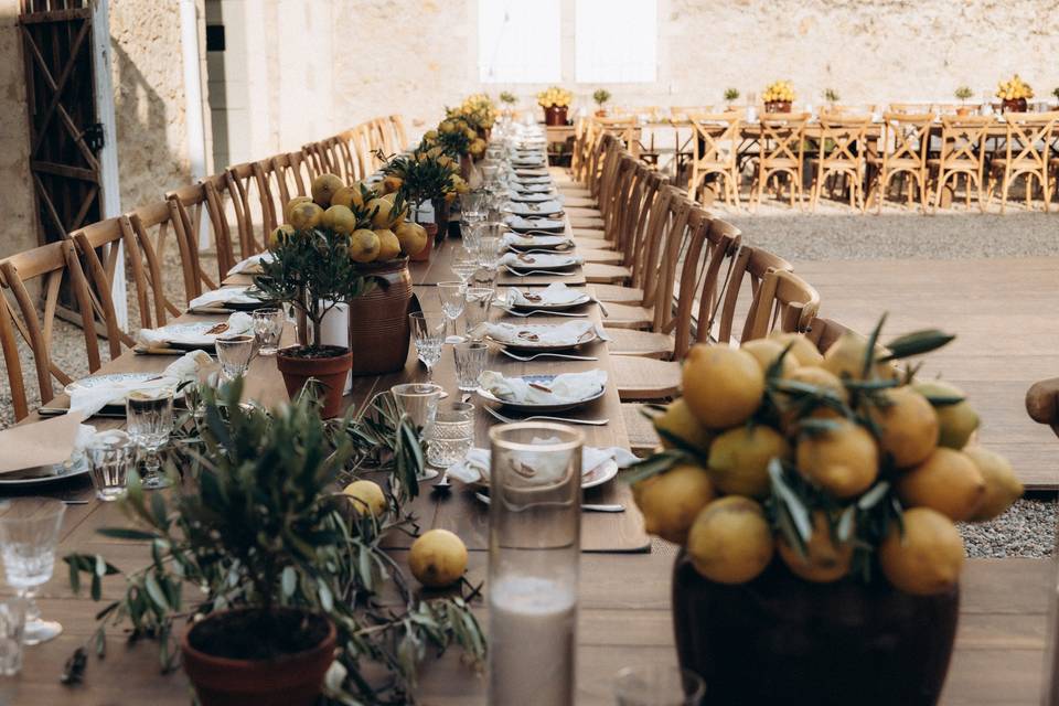 Tables fleuries et citronnées