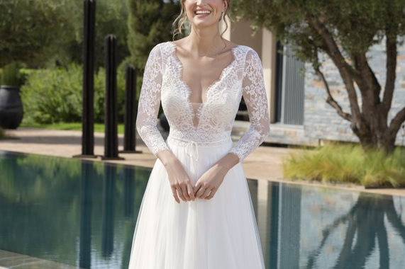 Robe dentelle et tulle 2024