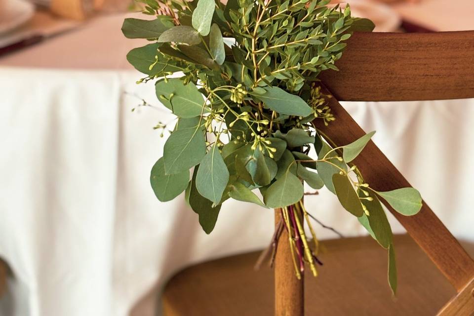 Bouquet feuillage chaises