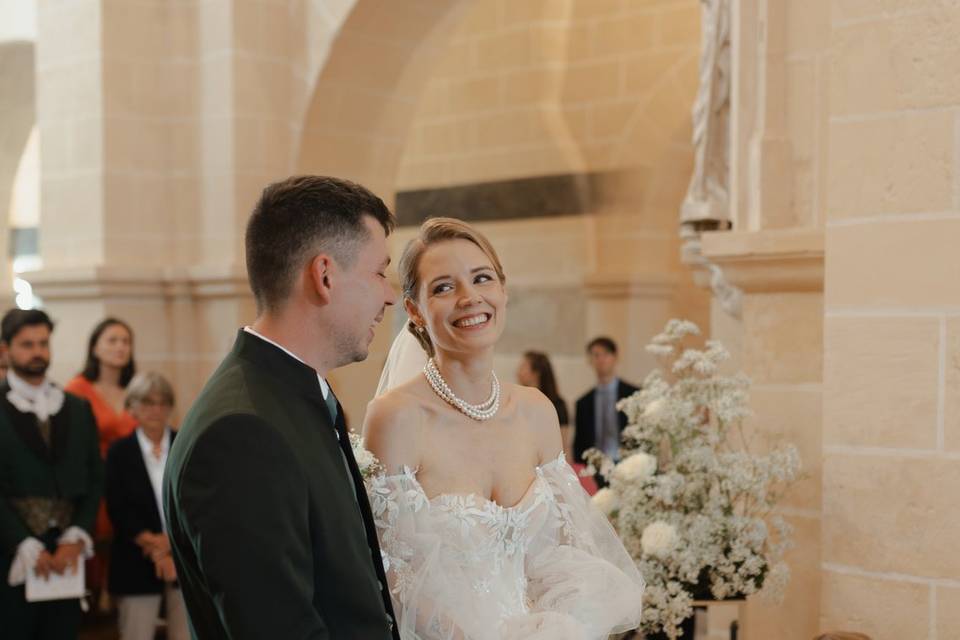 Regard entre les mariés
