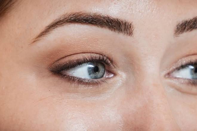 Regard naturel mis en valeur