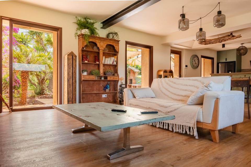 Le salon vue terrasse
