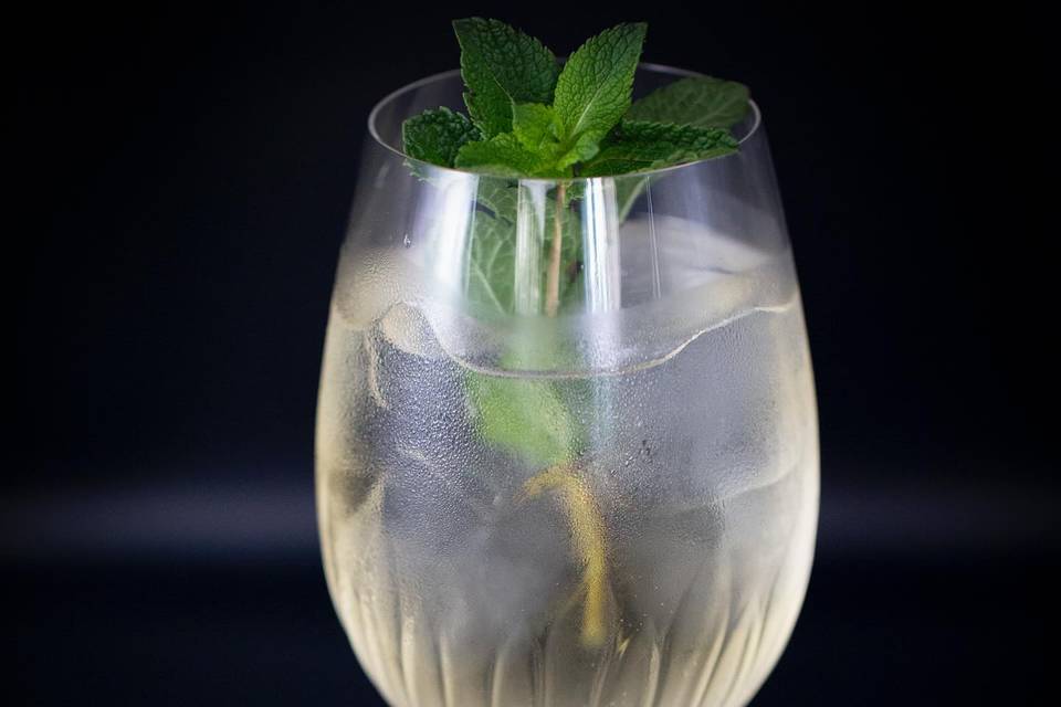 Spritz élégant à la menthe