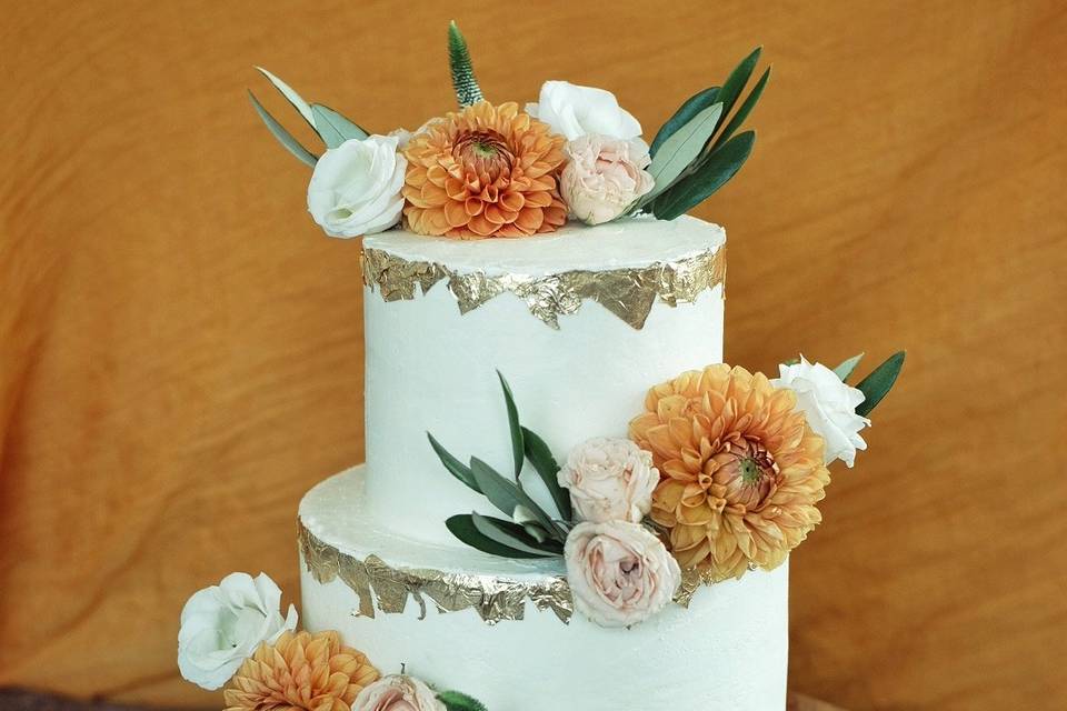 Wedding cake or orangé