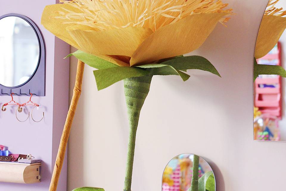 Géante fleur en papier