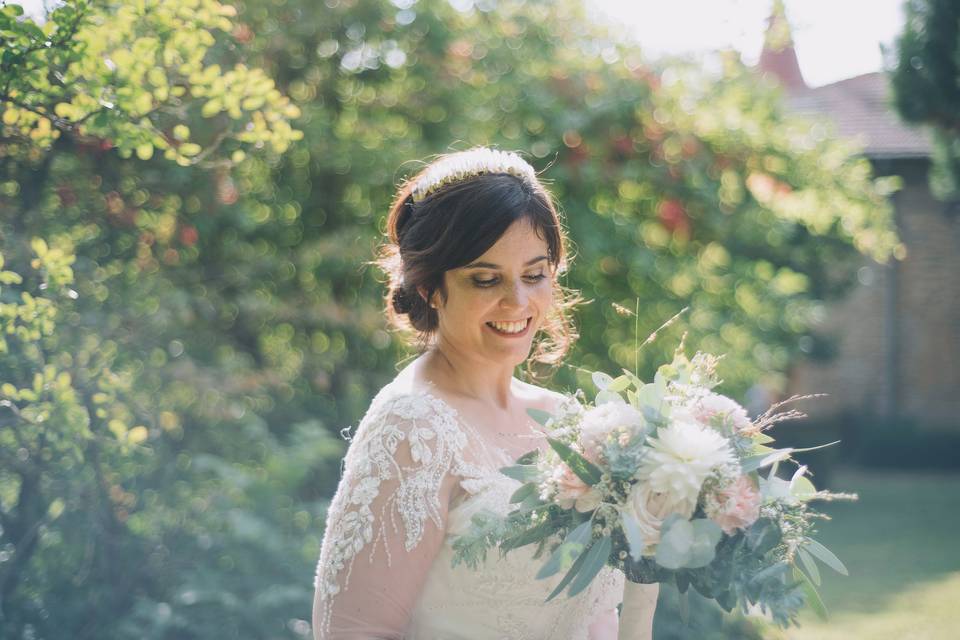 Mariée et son bouquet