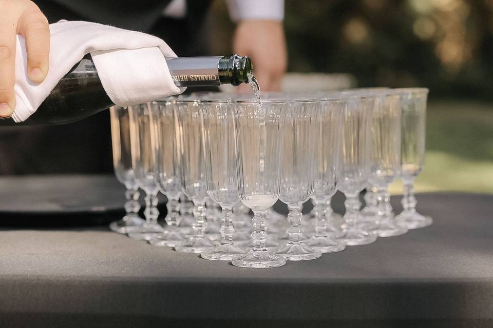 champagne_verres_serveur