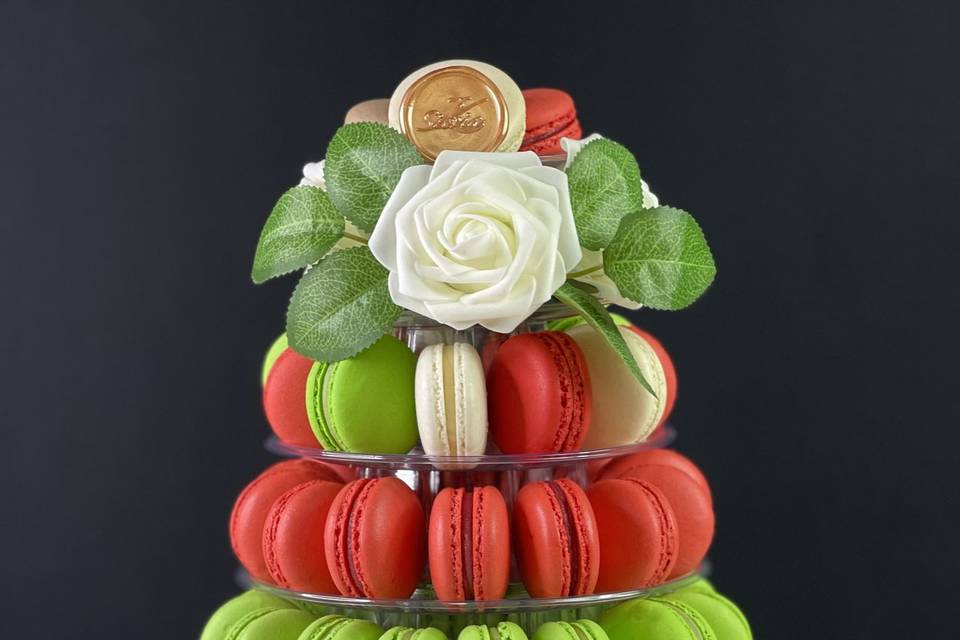 Pièce montée de macarons