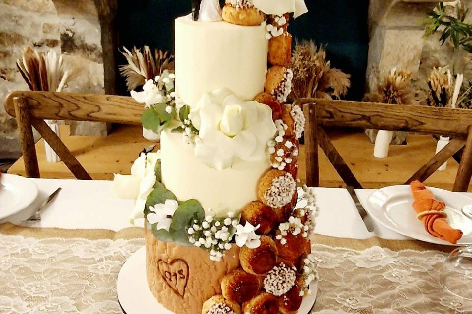 Wedding  cake avec cascade de