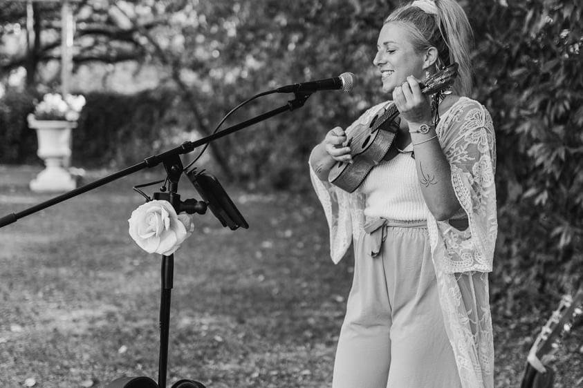 Solo ukulele, voix