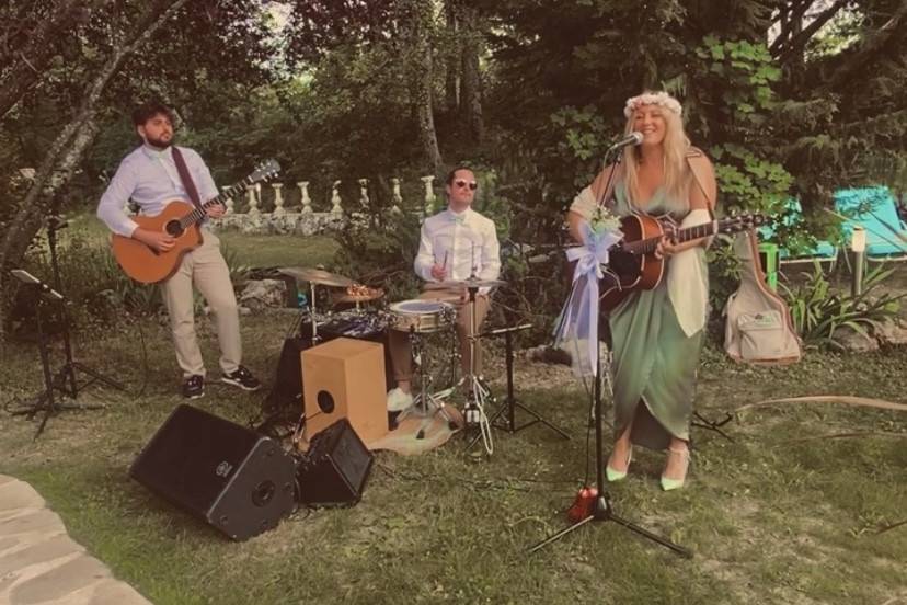 Trio pop, folk