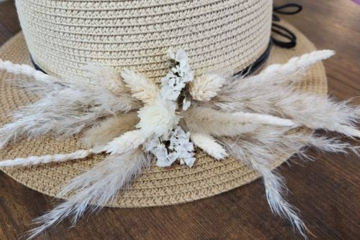 Chapeau fleuri