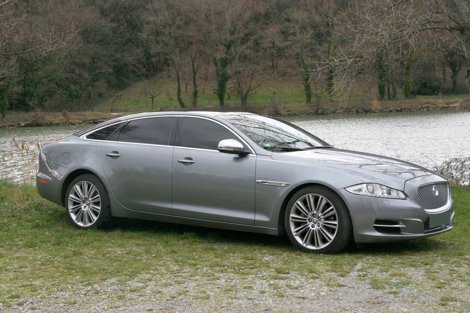 Jaguar XJ L