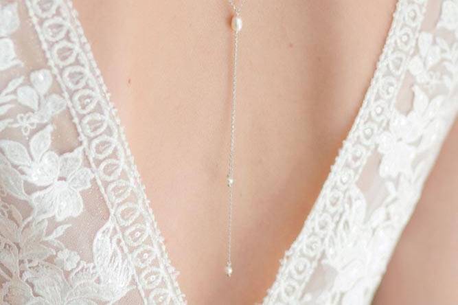 Bijoux de dos mariée perles