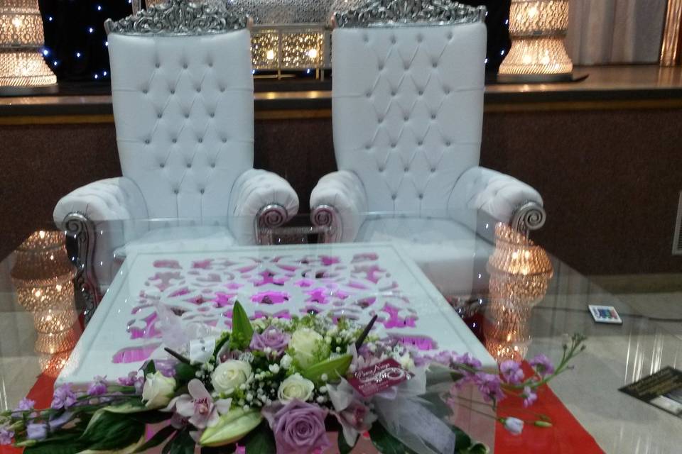 Table mariés chaises royales
