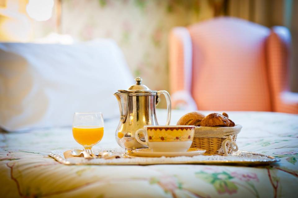 Petit-déjeuner en chambre