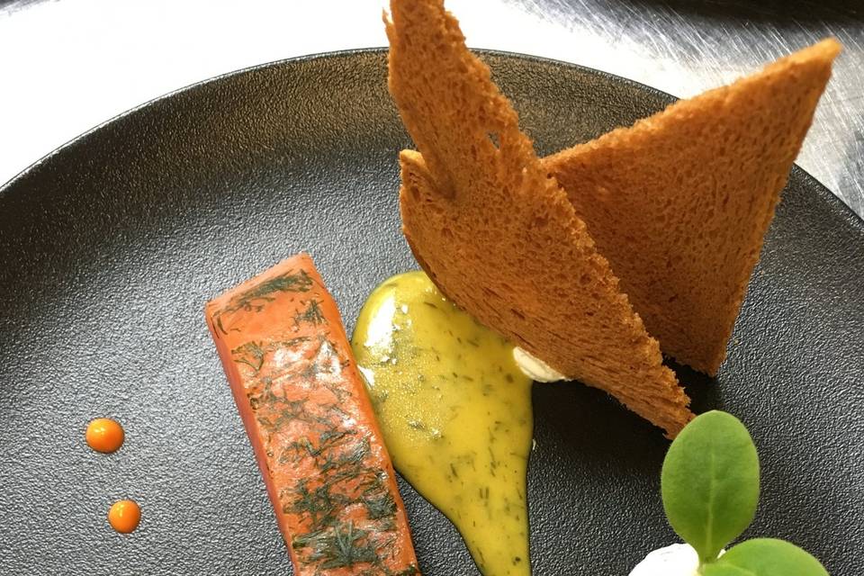 Saumon Gravlax, yuzu en crème