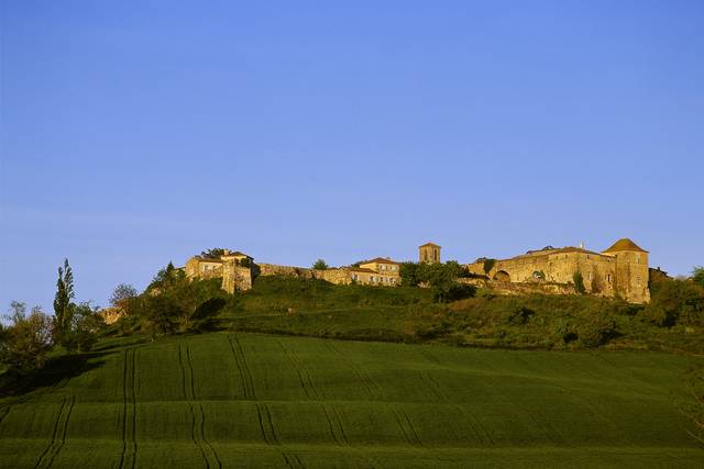 Castelnau des Fieumarcon - Village en exclusivité