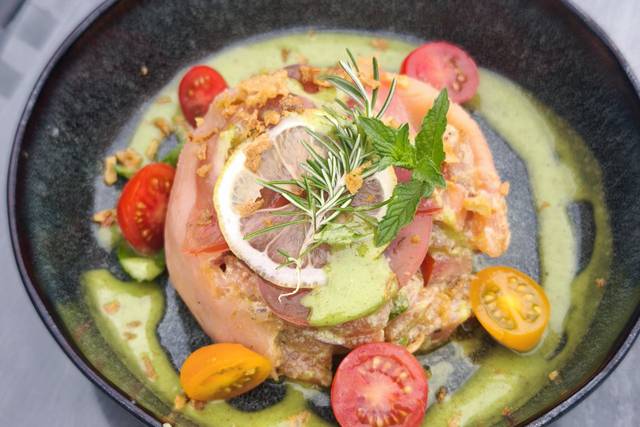 Tartare de saumon pistou la pi