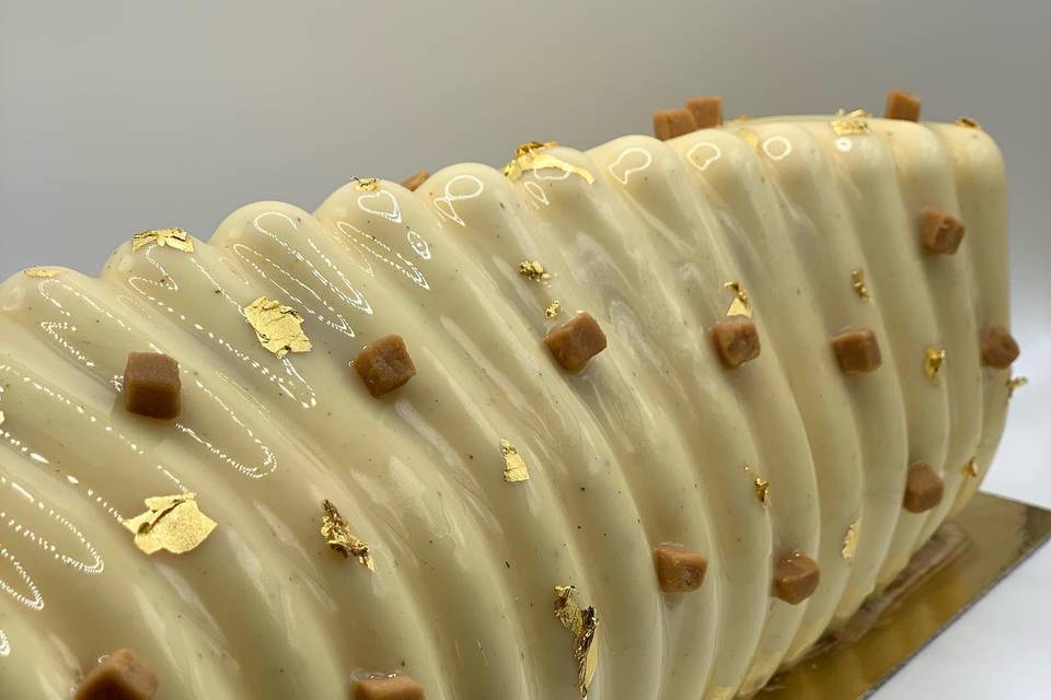 Bûche vanille noisette miroir