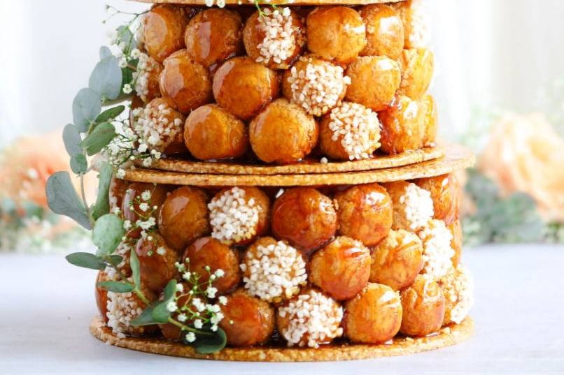 Pièce-montée choux caramel