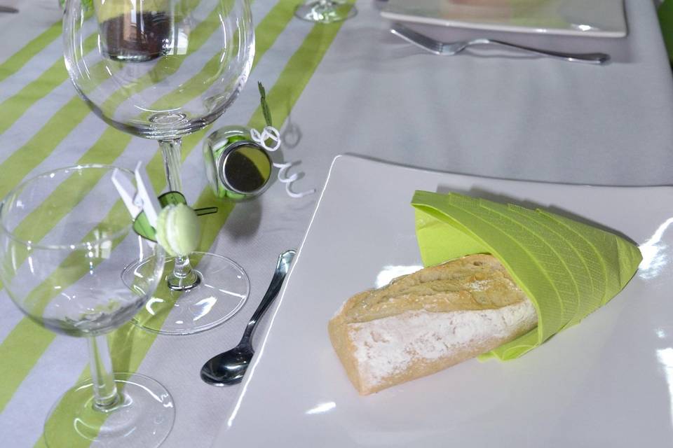 Table verte et blanche