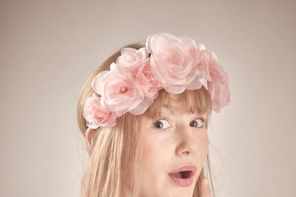 Headband de fleurs blanches