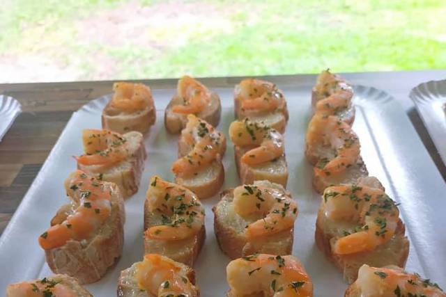 Tapas de gambas aïoli