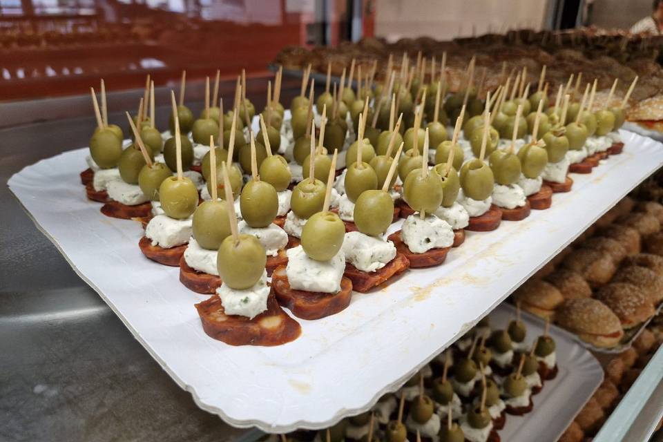 Brochette chorizo/ olives / bo